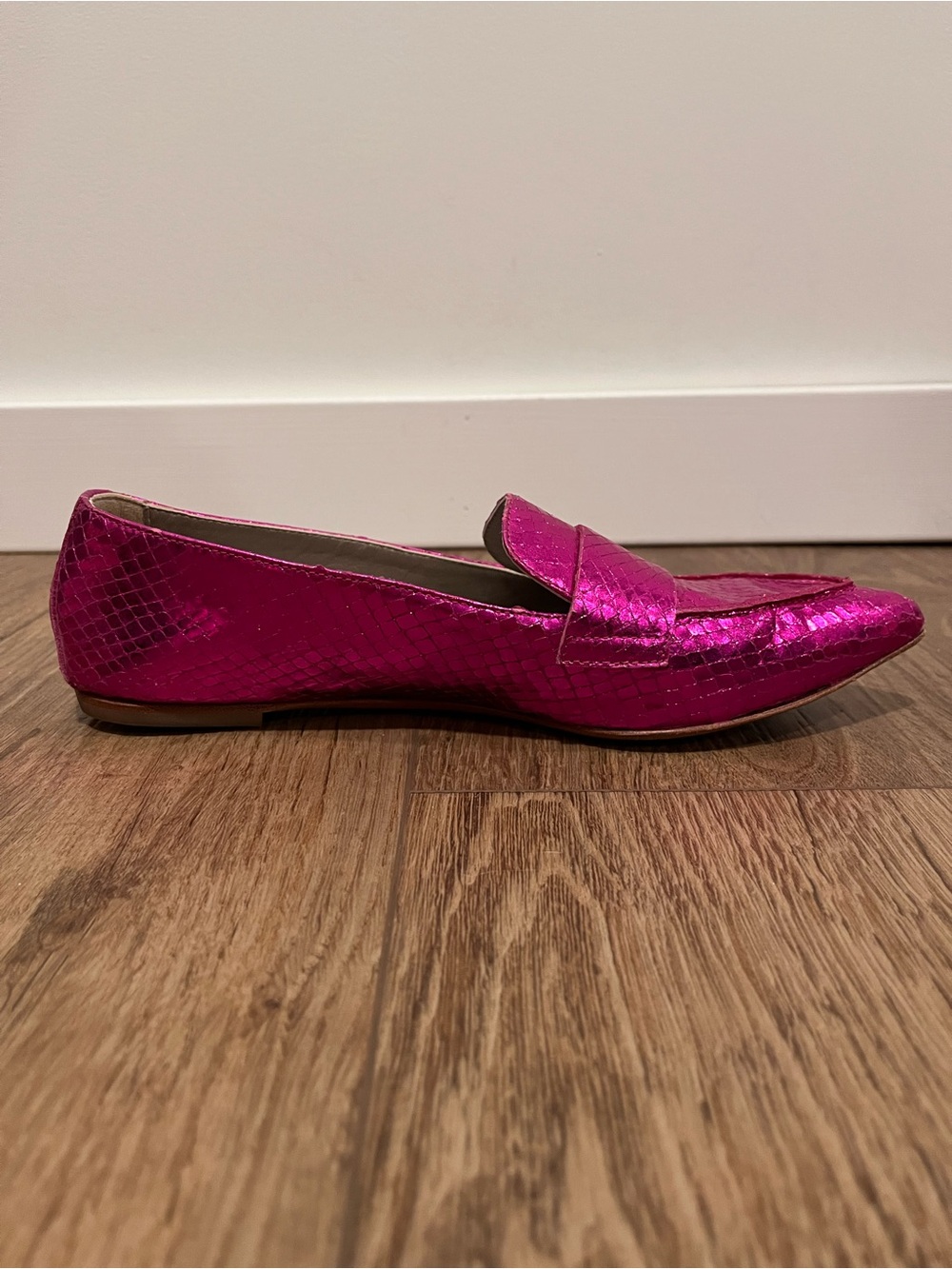 AGL softy pointy toe moccasin loafer Fuschia snake - Picture 12 of 16